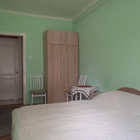 Balaton-Lak Apartmanház Siófok Esterno foto