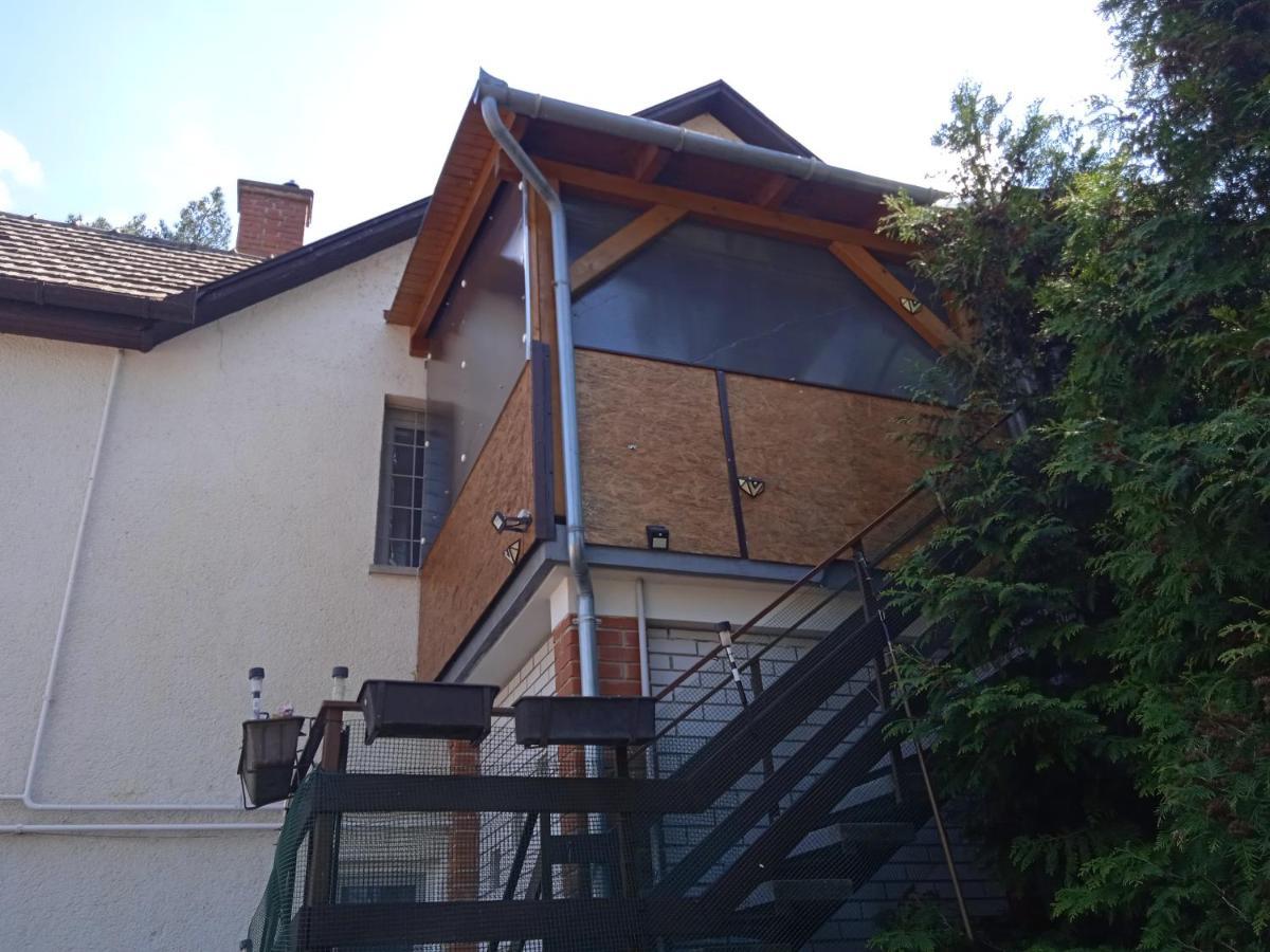 Balaton-Lak Apartmanház Siófok Esterno foto